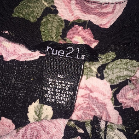 Adorable 2 piece outfit :) !!! - Picture 6 of 8